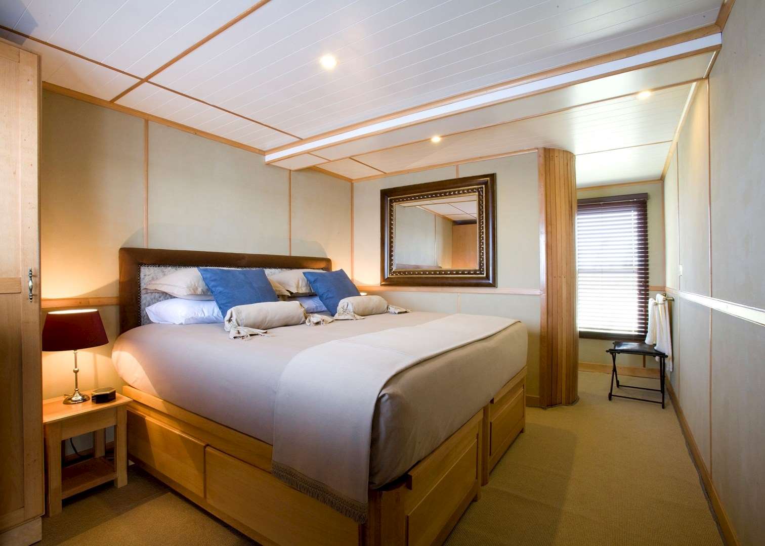 Pangolin Voyager Houseboat , Impalila Island