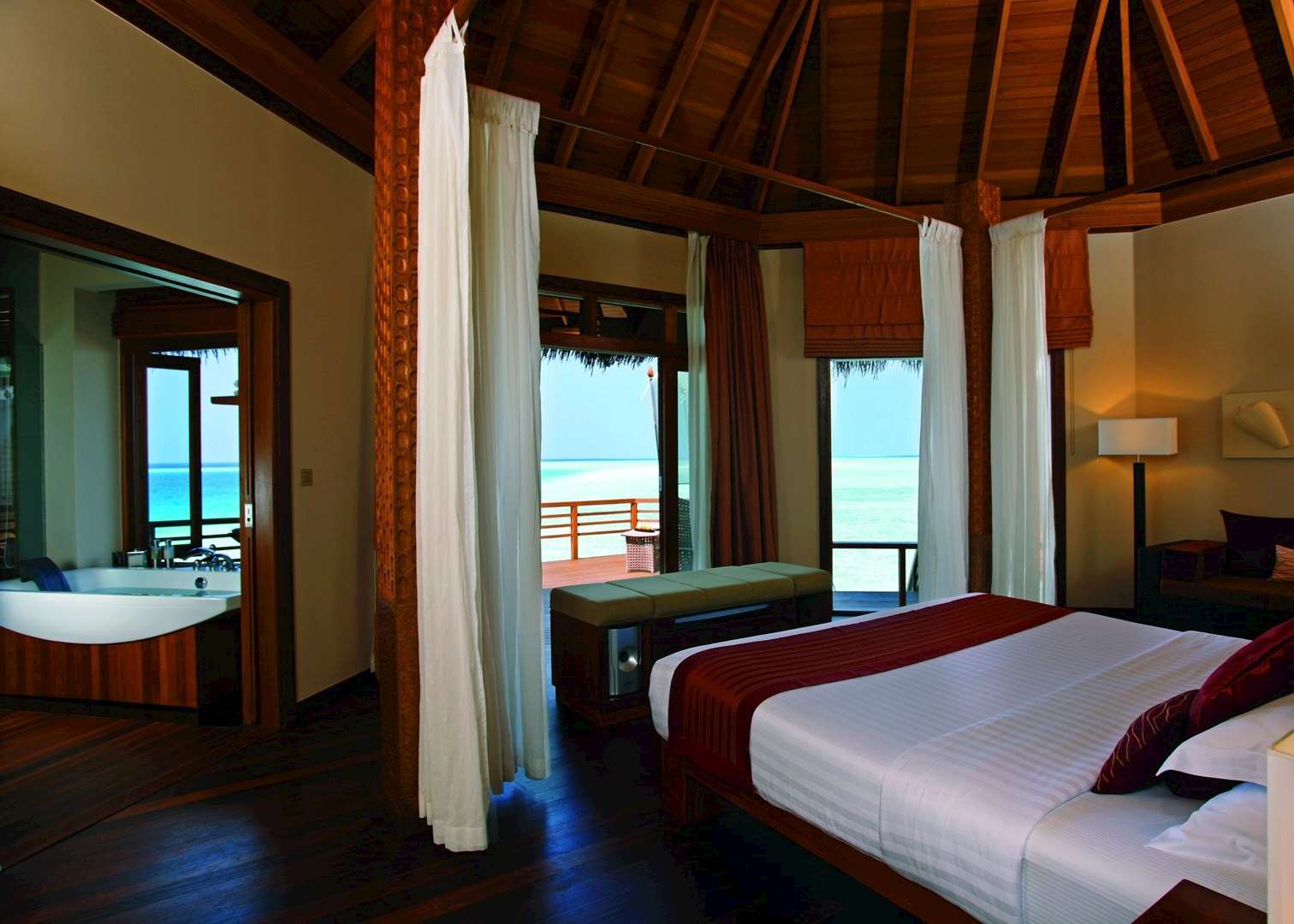 Water Villa, Baros