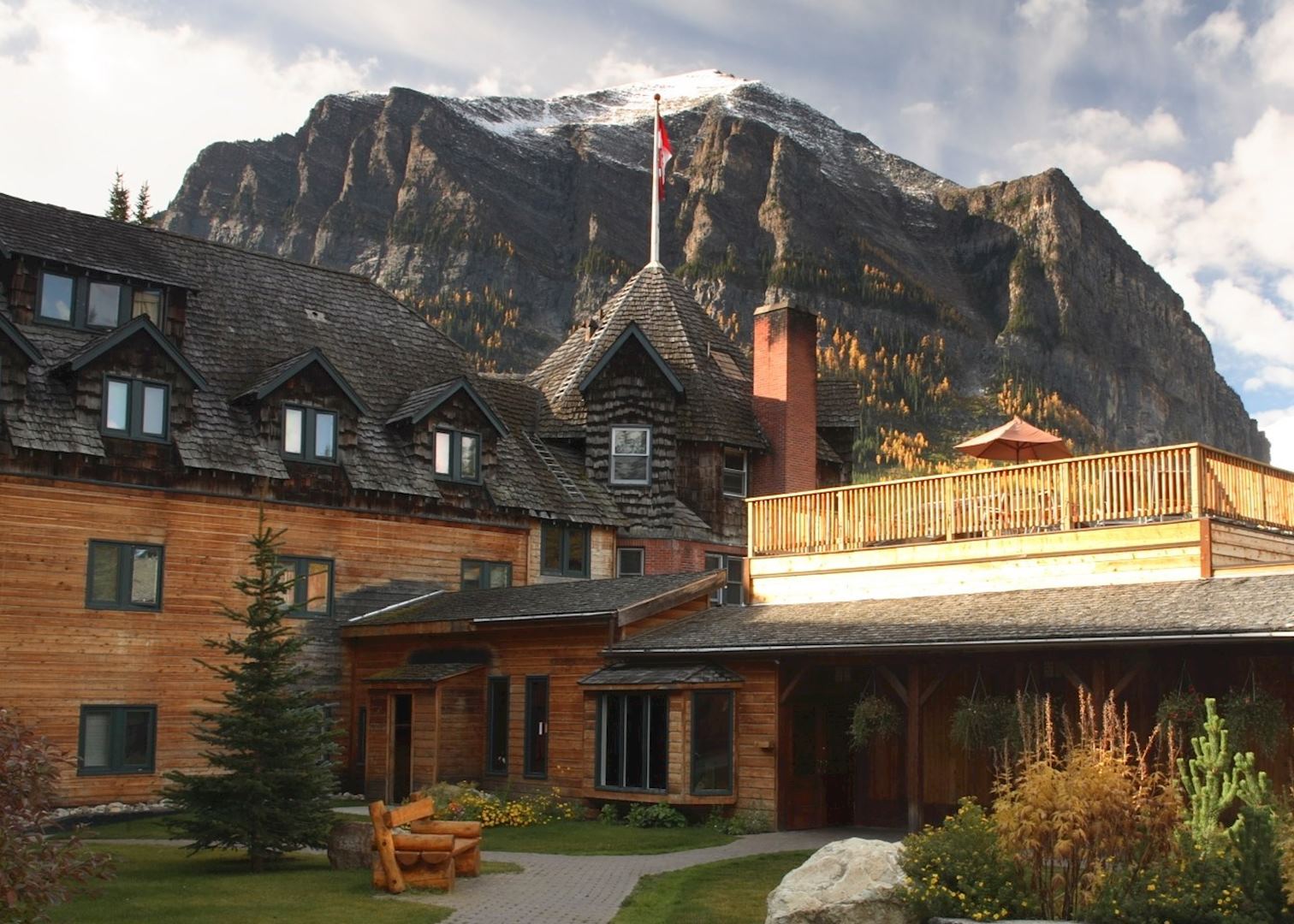 Deer Lodge | Hotels in Lake Louise | Audley Travel