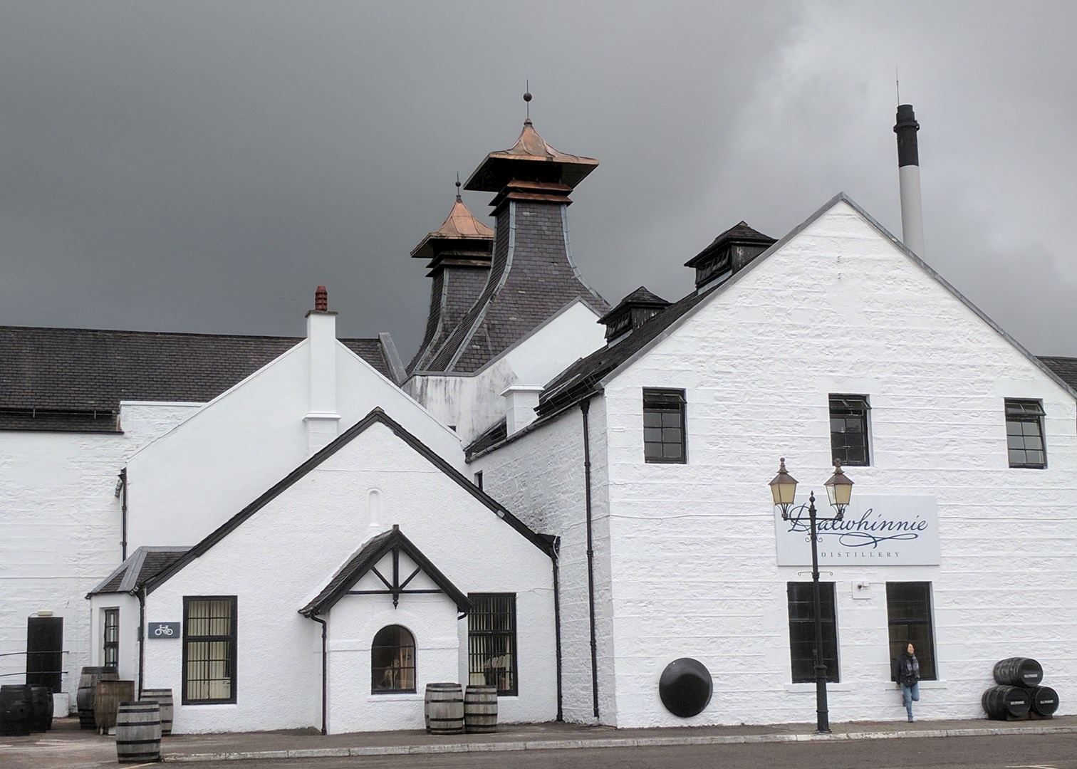 dalwhinnie distillery tour scotland