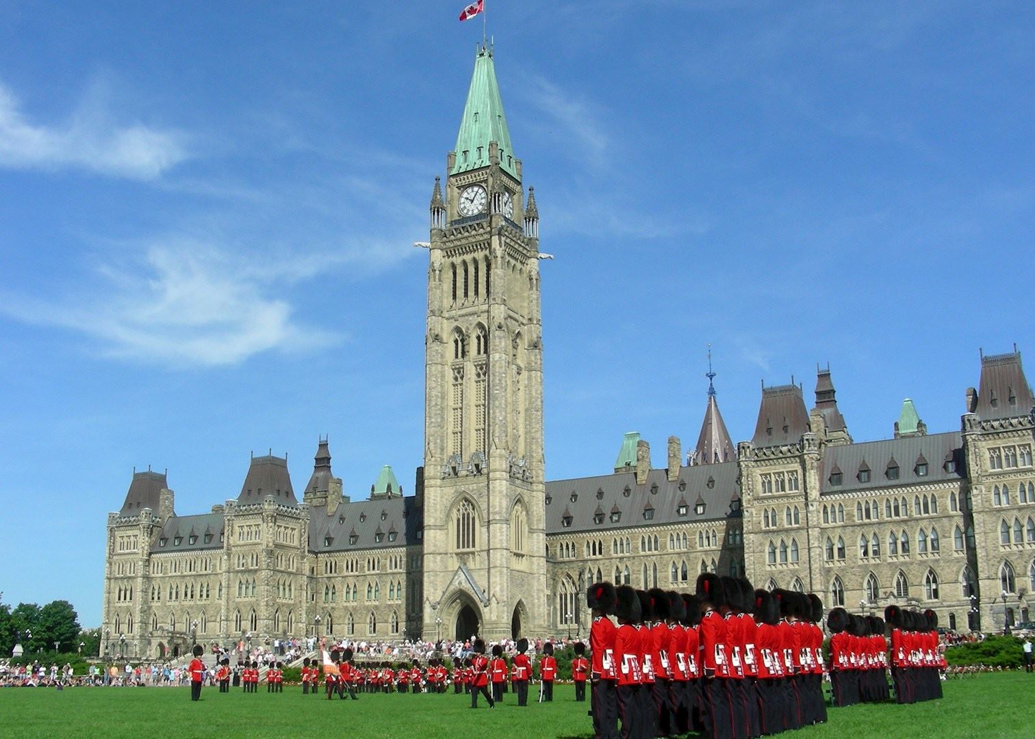 tour of canadian parliament buildings