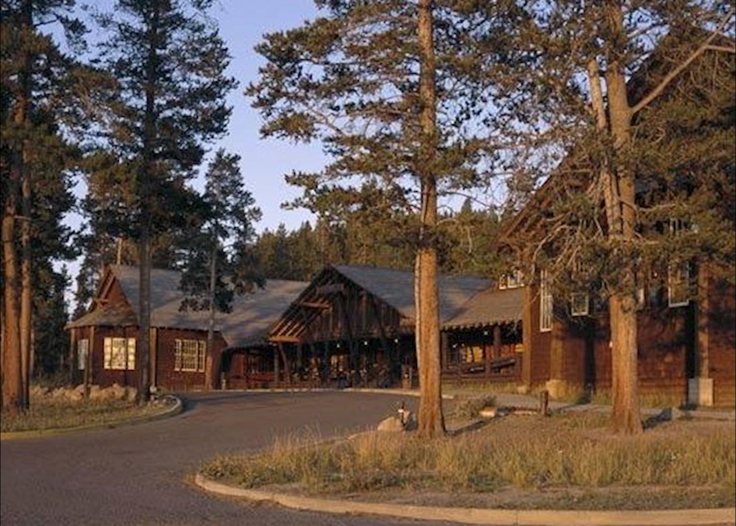 Yellowstone national park explorer cabins : traldiavi