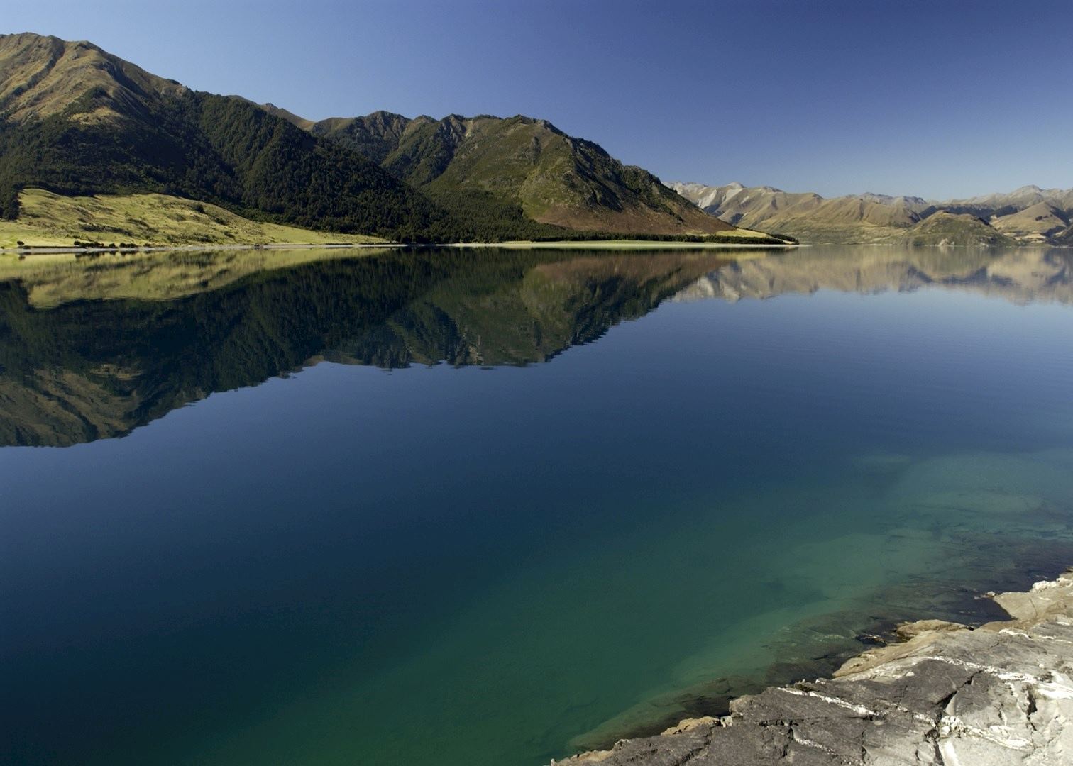 Lakeside scenery, New Zealand
