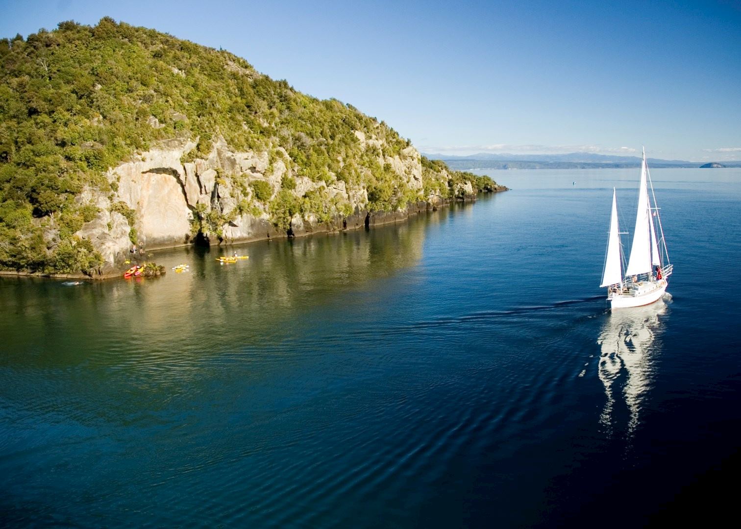 Visit Lake Taupo on a trip to New Zealand | Audley Travel