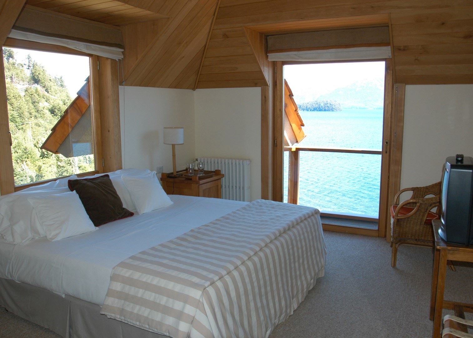HOTEL CORRENTOSO ARGENTINA hotel correntoso argentina: