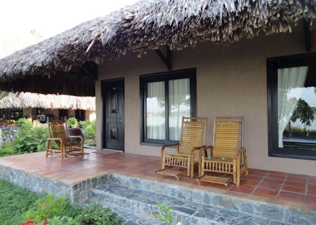 Bungalow << Request Garden or River >>, Mekong Lodge, Cai Be