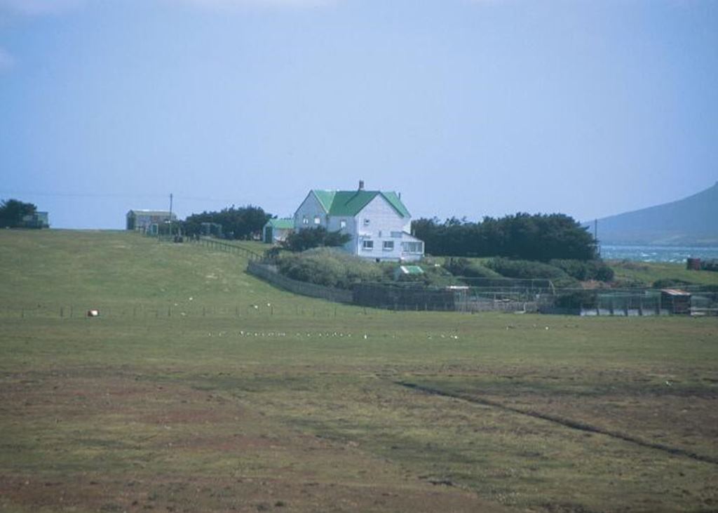 Pebble Lodge, Pebble Island