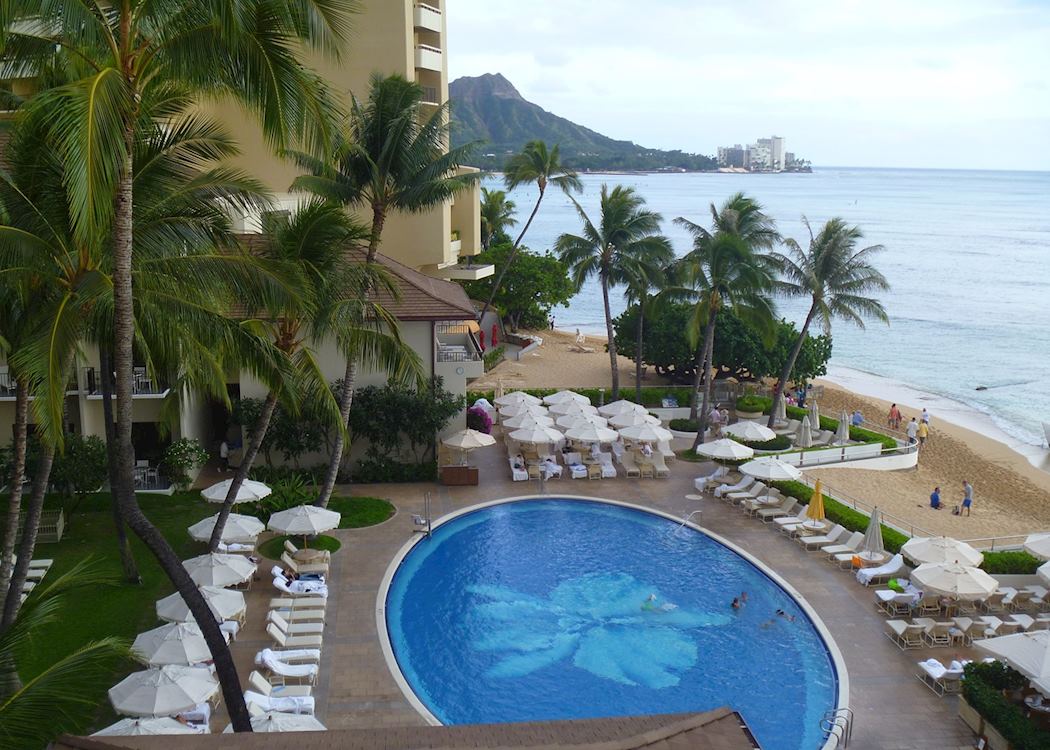 Halekulani Hotel Hotels In Oahu Audley Travel Pool Area At The Halekulani Waikiki