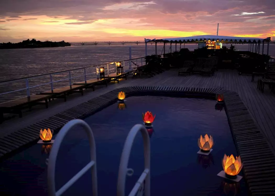 https://cdn.audleytravel.com/1050/748/79/1009241-top-deck-on-the-road-to-mandalay.webp