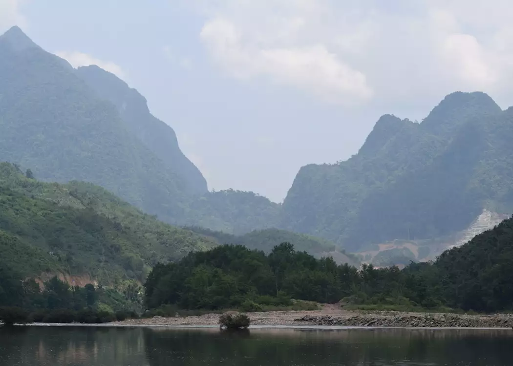 River travel between Muang Khua and Nong Khiaw
