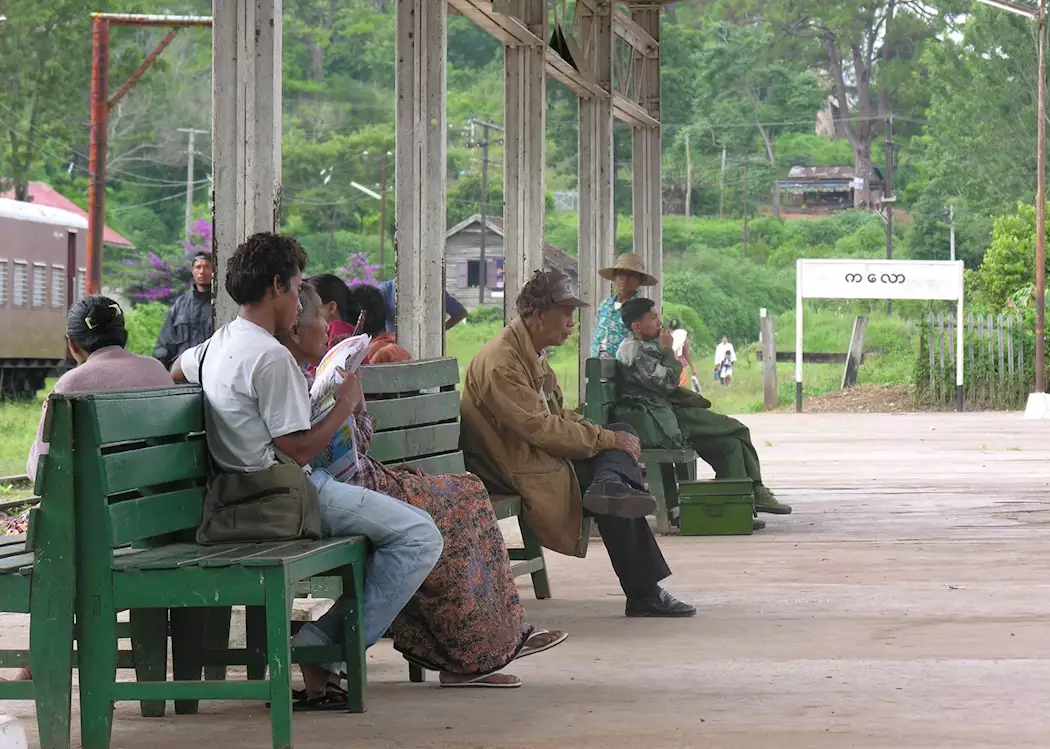 Waiting for a train, Kalaw