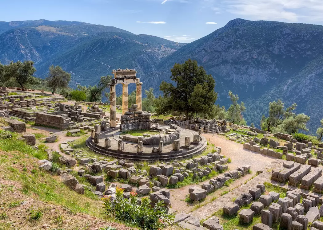 Sanctuary of Athena Pronea, Delphi
