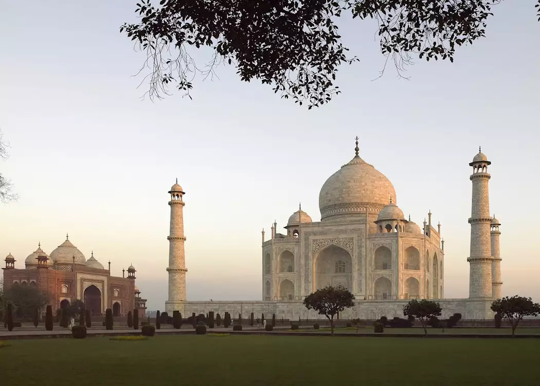 Sunrise at the Taj Mahal, Agra