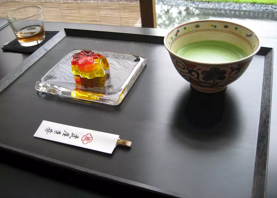 Green tea and momiji okashi