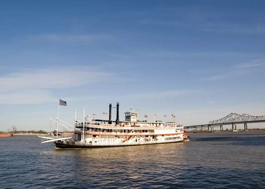 Paddle steamer on the Mississippi River, New Orleans