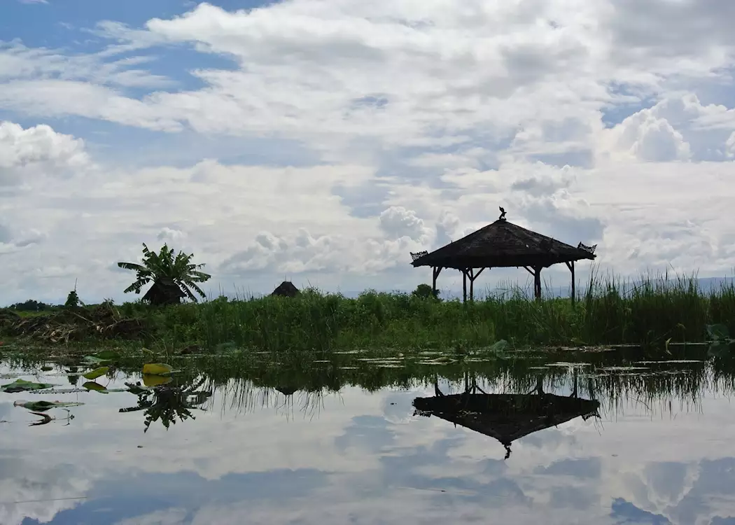 The beautiful reflections at Inle Lake, Burma (Myanmar)