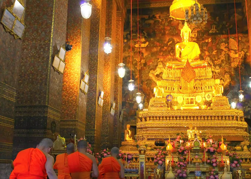 Chanting at Wat Suthat, Bangkok, Thailand