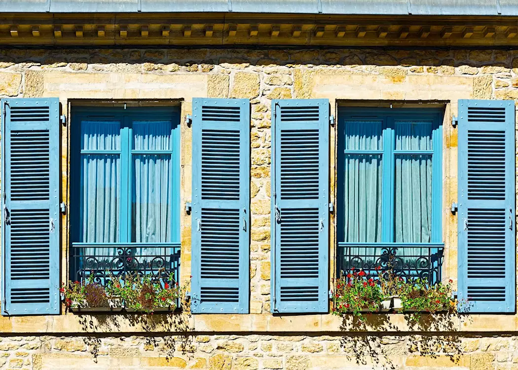 Vibrant windows of Sarlat-la-Canéda