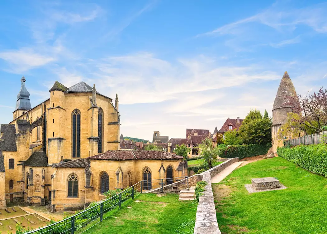 Saint-Sauveur church and the Lantern of the Dead, Sarlat-la-Canéda