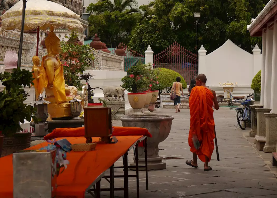 Monk, Temple of the Dawn, Wat Arun, Bangkok