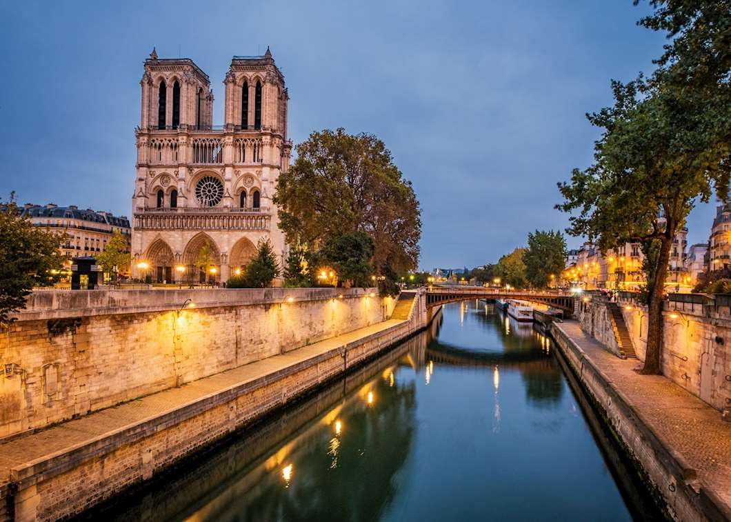 notre dame de paris tour