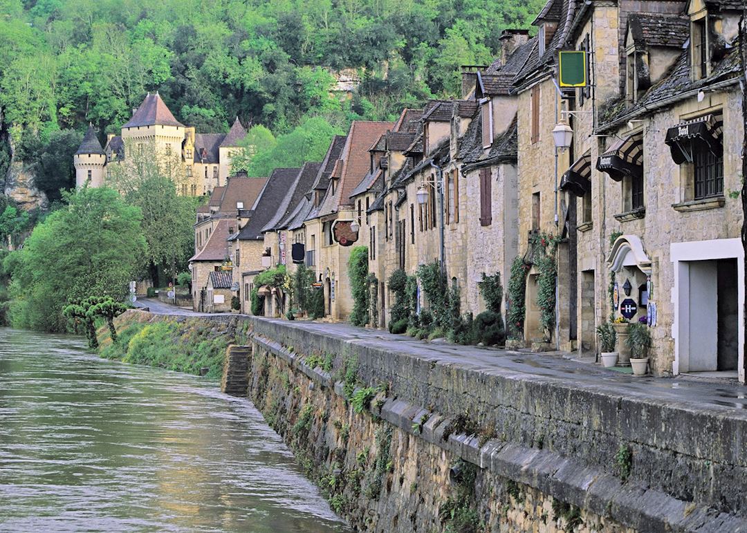 Medieval homes on the Dordogne River, La Roque-Gageac, Dordogne