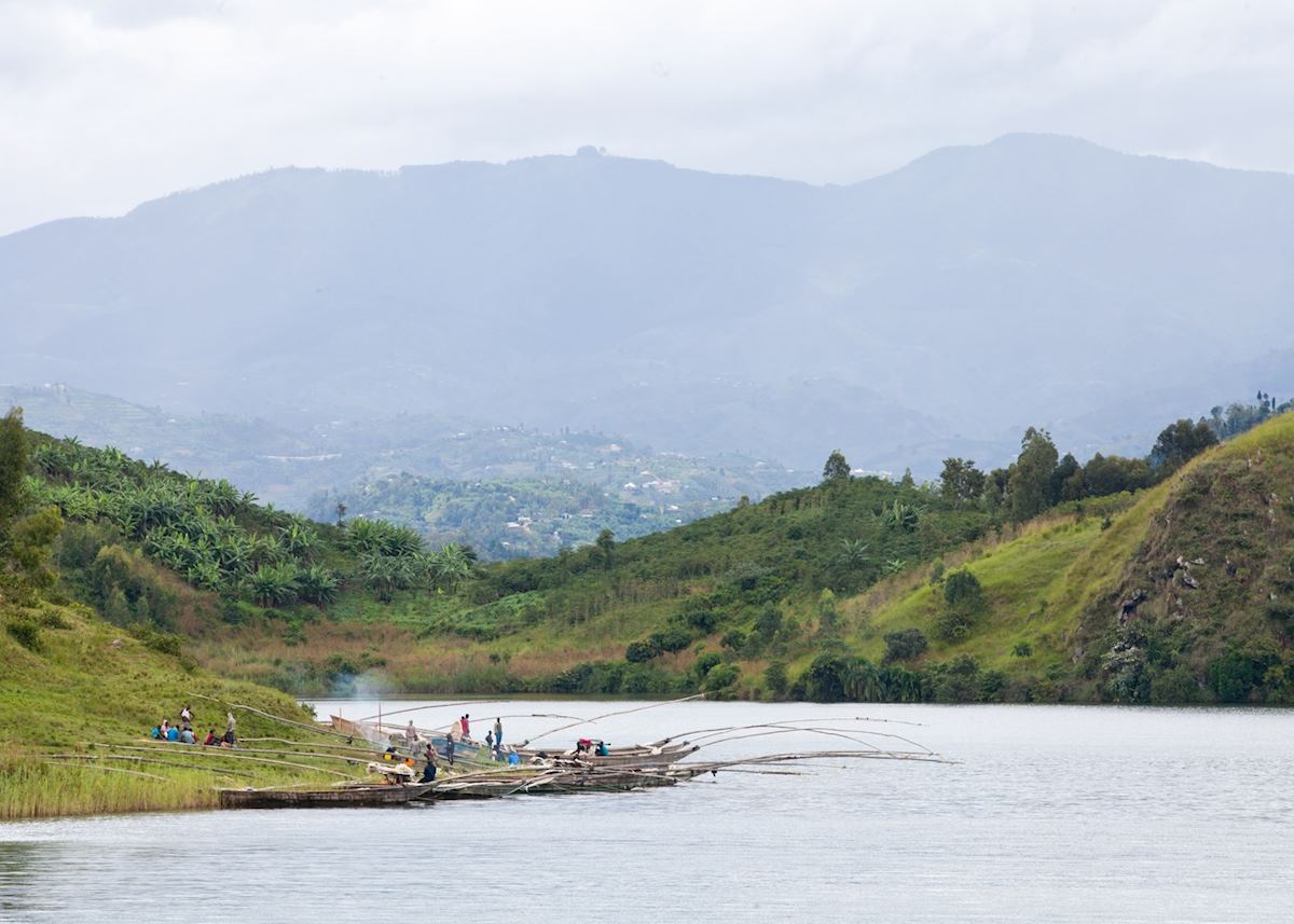 Fishermen along the shores of Lake Kivu Fishermen along the shores of Lake Kivu