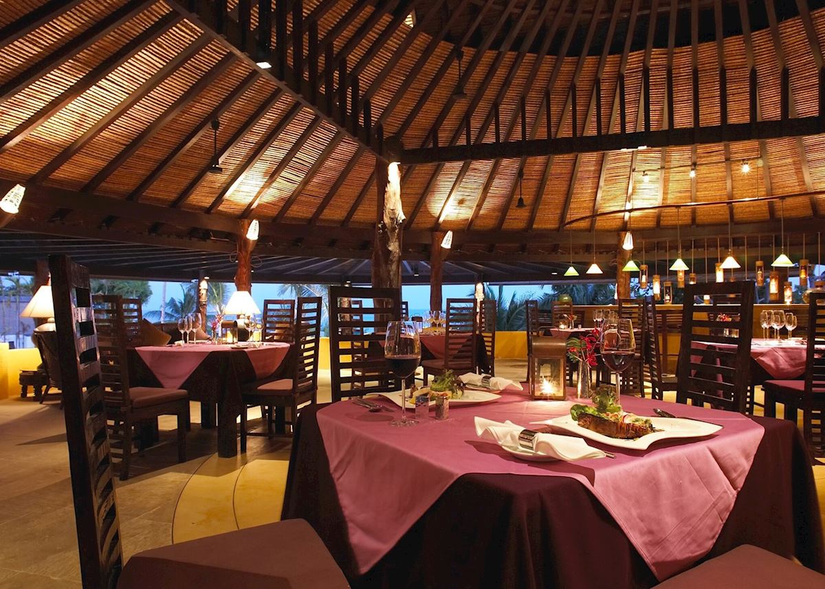 Restaurant at the Paradee Resort, Koh Samet Restaurant at the Paradee Resort, Koh Samet