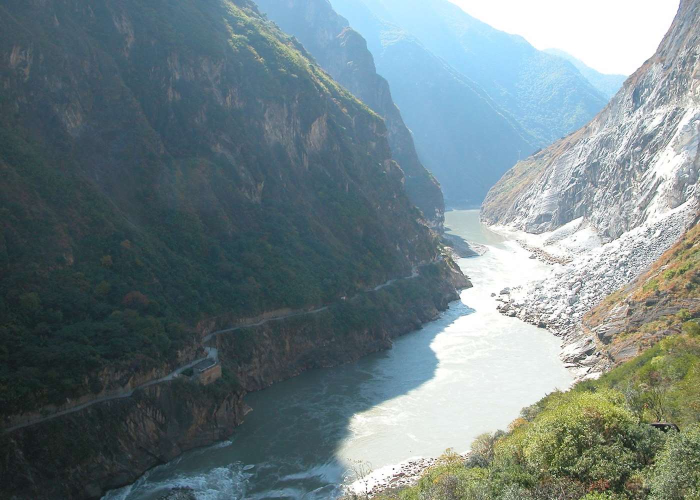 Visit Tiger Leaping Gorge on a trip to China | Audley Travel UK