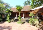 Frangipani Ancient House, Moon Garden Homestay