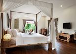 Grand Garden bedroom, Plataran Borobudur Resort & Spa, Yogyakarta