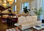 Hu Hotel Lobby