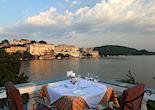 Outdoor dining, Amet Haveli