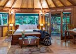 Volcano Village Lodge 
