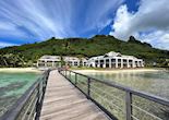 Cooks Bay Hotel & Suites