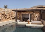 Gundari Resort, Petousis