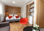 Hotel Stracta, Hella