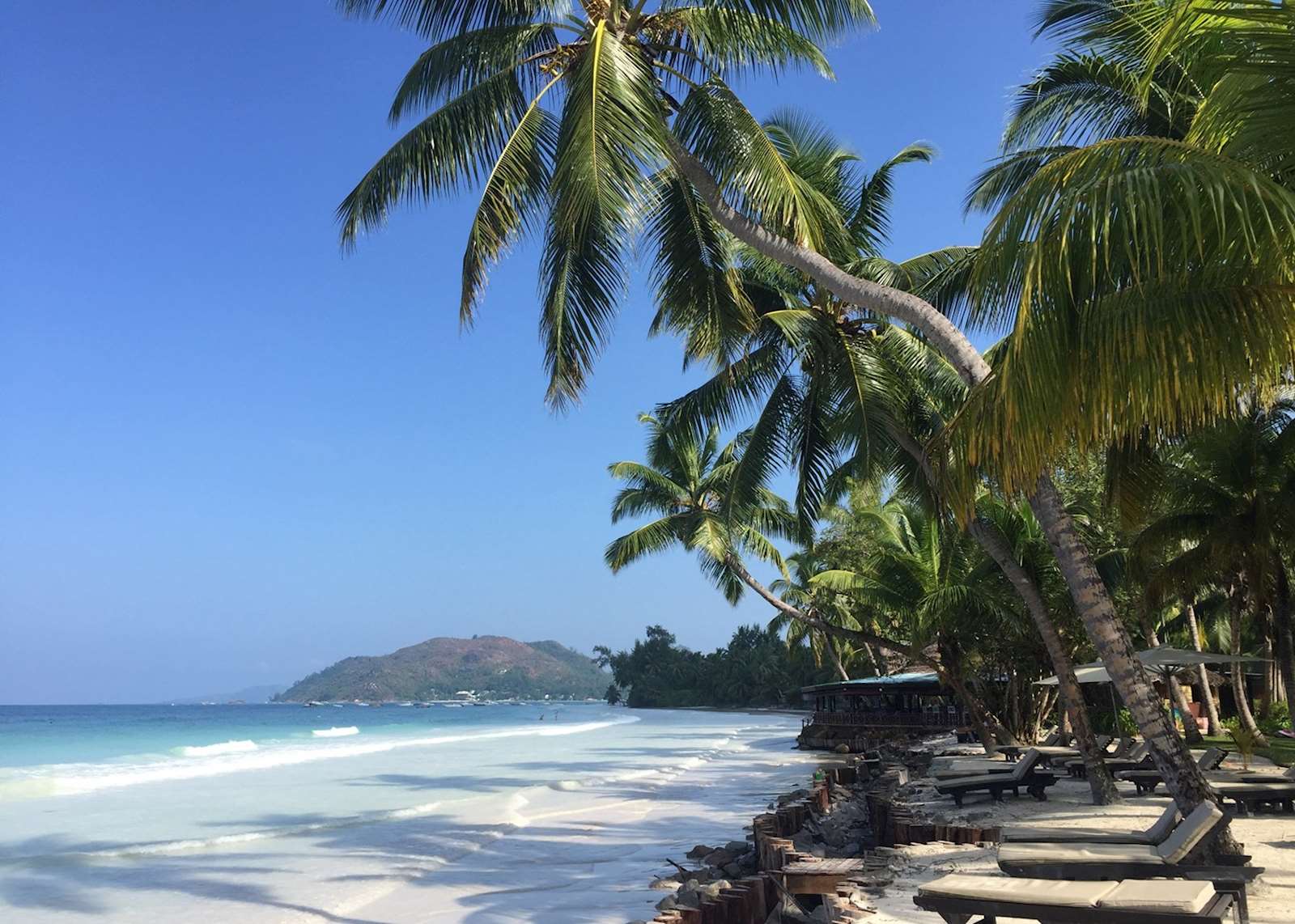 paradise sun praslin island seychelles