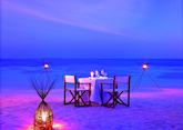 Romantic dinner on the Beach, Baros