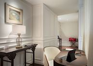 Executive Studio Suite, Hotel des Arts, Saigon