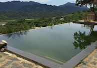 Swimming pool at the Pu Luong Eco Retreat 