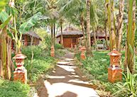 Coco Riverside Lodge