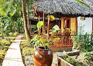 Coco Riverside Lodge