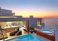 Azamare Guesthouse, pool deck