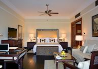 Grand deluxe room, Marriott Mena House, Cairo
