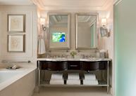 Superior room bathroom
