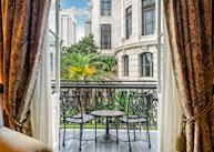 Premier king balcony room