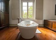 Suite bathtub, Amangalla