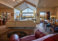 Matuka Lodge lounge