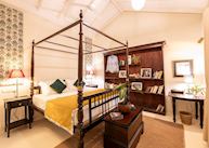 Tapestry room, Sun House, Galle